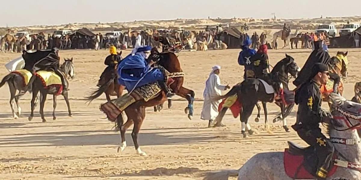 Cavalerie berbère au Festival du Sahara