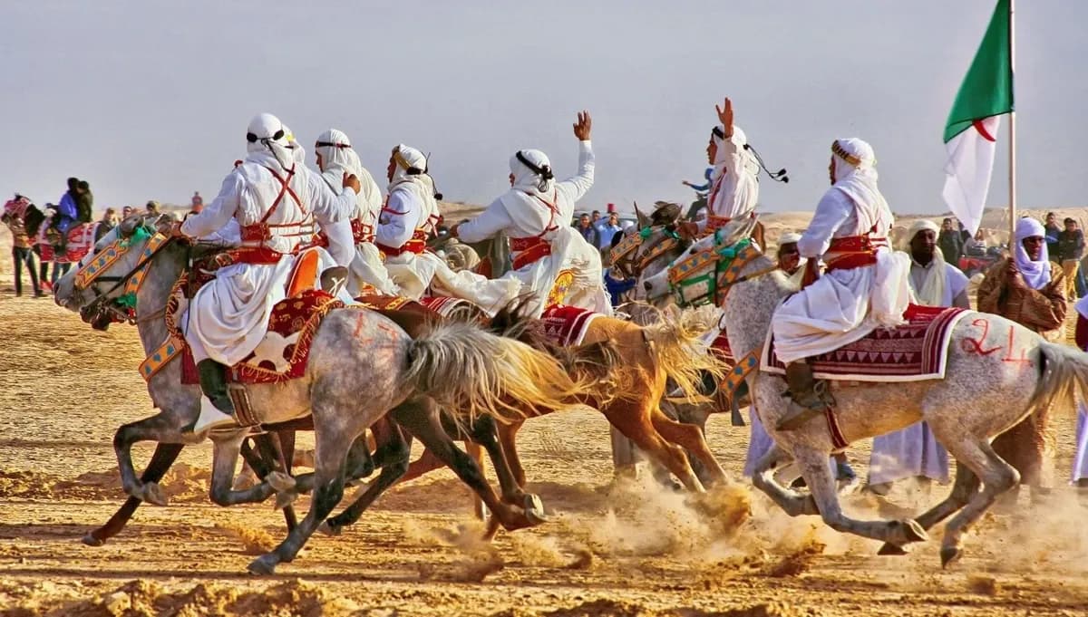 Scène du Festival du Sahara dans les dunes