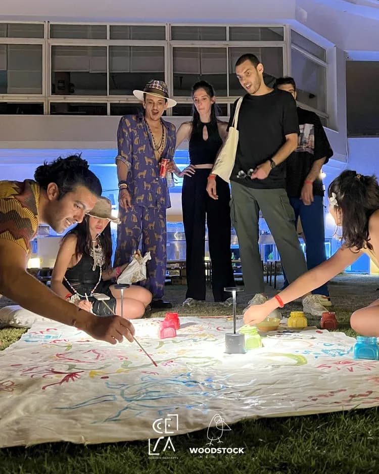 Concert en plein air au Woodstock New Age